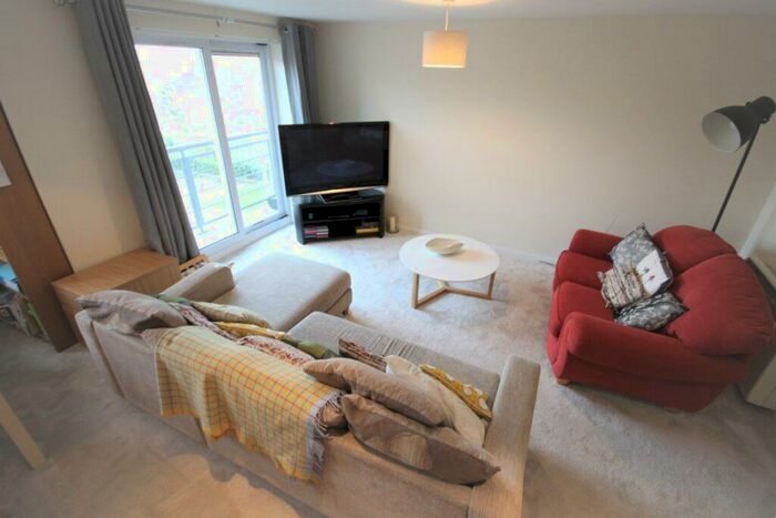 2 Bedroom Flat To Rent In Woodeson Lea, Rodley, LS13