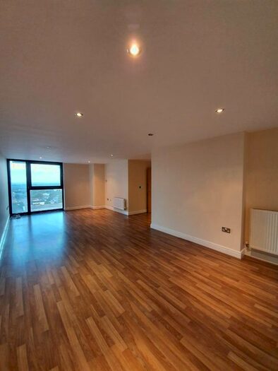 2 Bedroom Flat To Rent In Kingsway, London, N12