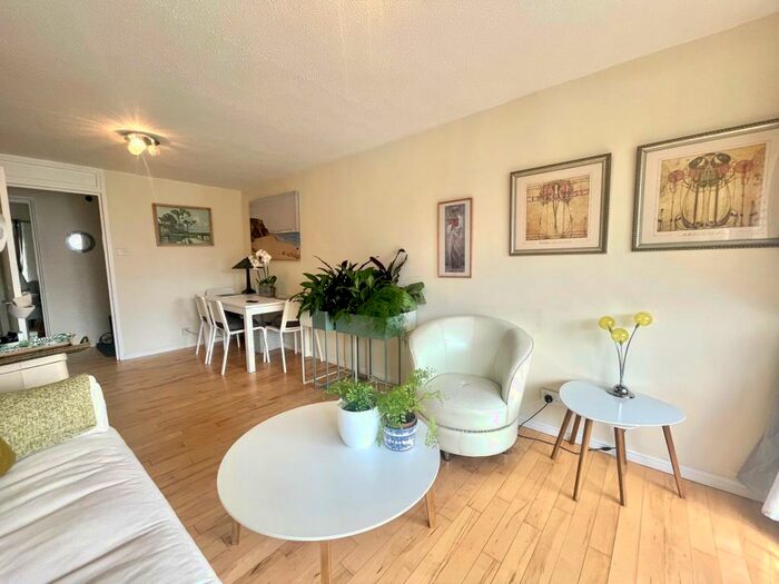 2 Bedroom Apartment To Rent In Overcombe Court, St. Johns Road, BH5