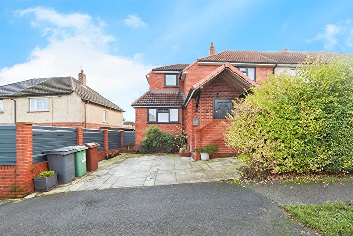 4 Bedroom Semi-Detached House For Sale In Westdale Drive, Pudsey, LS28