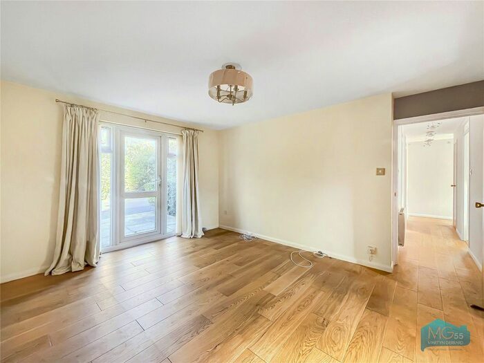 2 Bedroom Flat To Rent In New Ash Close, London, N2
