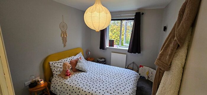 2 Bedroom Flat To Rent In Cumberland Avenue, Manchester, M27