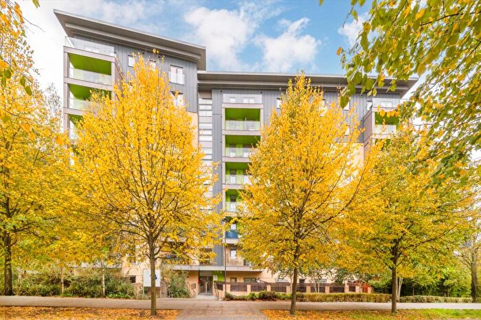 1 Bedroom Flat For Sale In Lakeside Drive, Park Royal, NW10