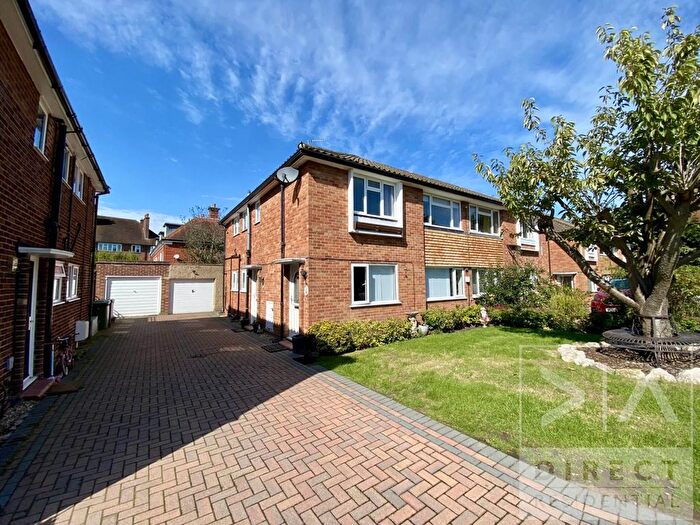 2 Bedroom Maisonette To Rent In Hereford Close, Epsom, KT18