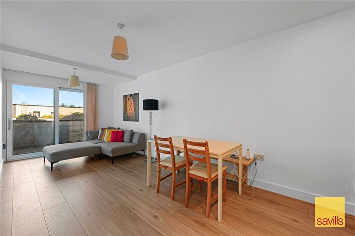 2 Bedroom Flat For Sale In Barge Walk, Greenwich, London, SE10