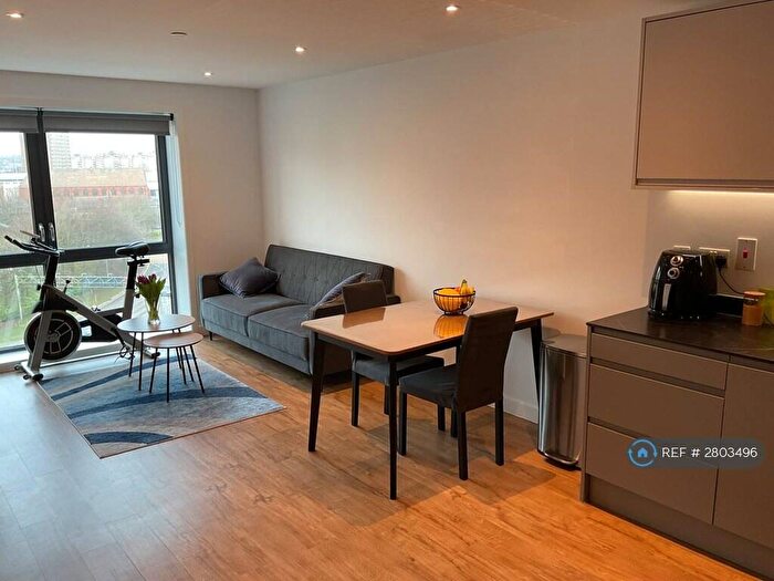 1 Bedroom Flat To Rent In Phoenix, Leeds, LS9