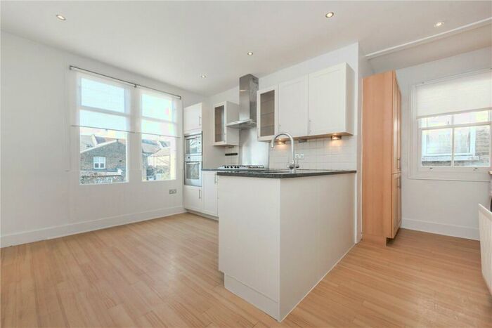 3 Bedroom Apartment To Rent In Ridley Road, London, NW10