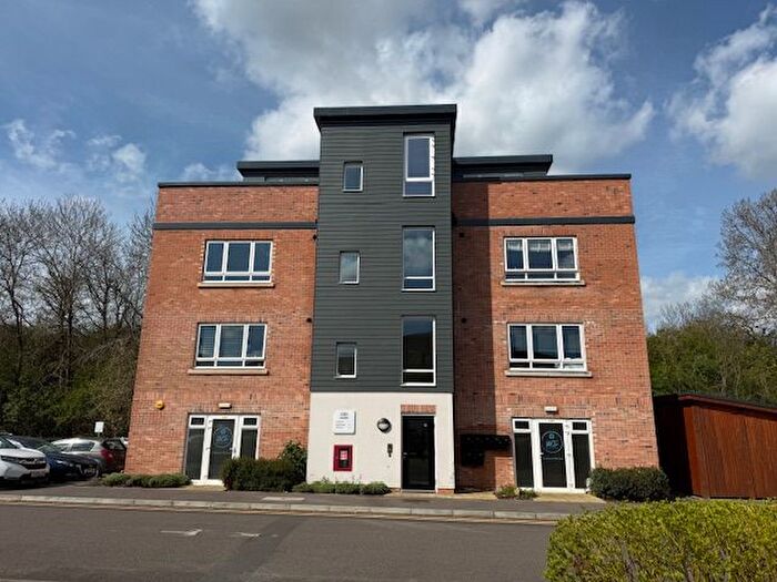 2 Bedroom Flat For Sale In , RH1