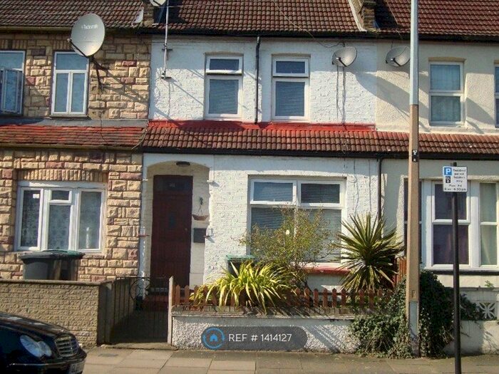 3 Bedroom Terraced House To Rent In Avondale Road, London, N15