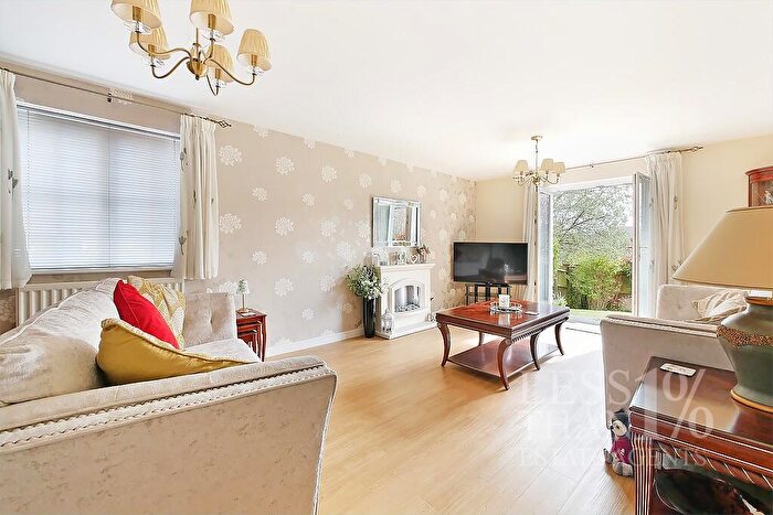 2 Bedroom Flat For Sale In Baines Way -, NN4