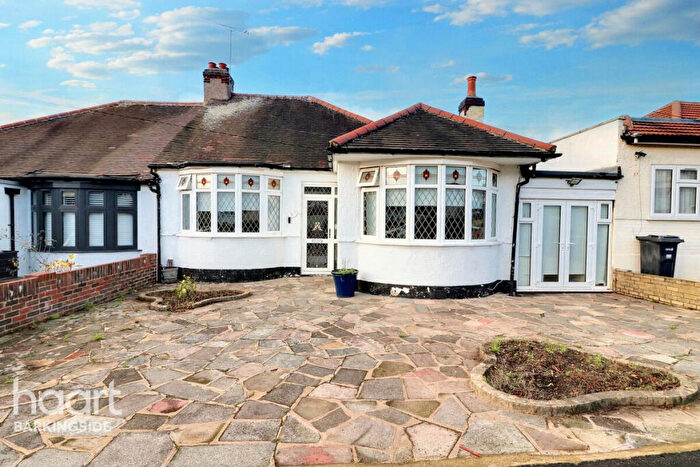 3 Bedroom Bungalow For Sale In Peaketon Avenue, Redbridge, IG4