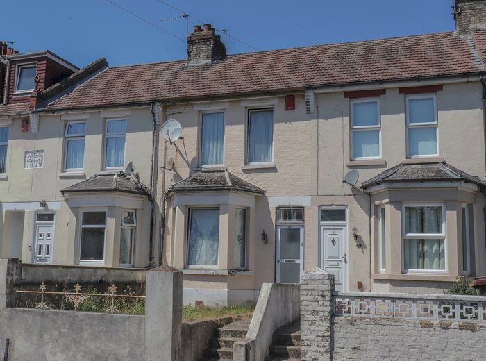 Houses for sale & to rent in ME2 3RT, Hillyfield Close, Strood North