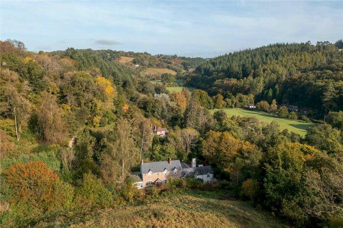 4 Bedroom Semi-Detached House For Sale In Oakfordbridge, Bampton, Devon, EX16