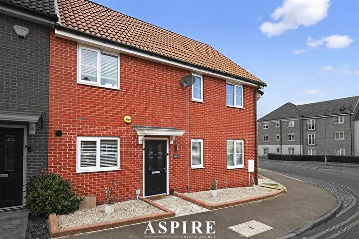 2 Bedroom Terraced House For Sale In School Avenue, Basildon, SS15