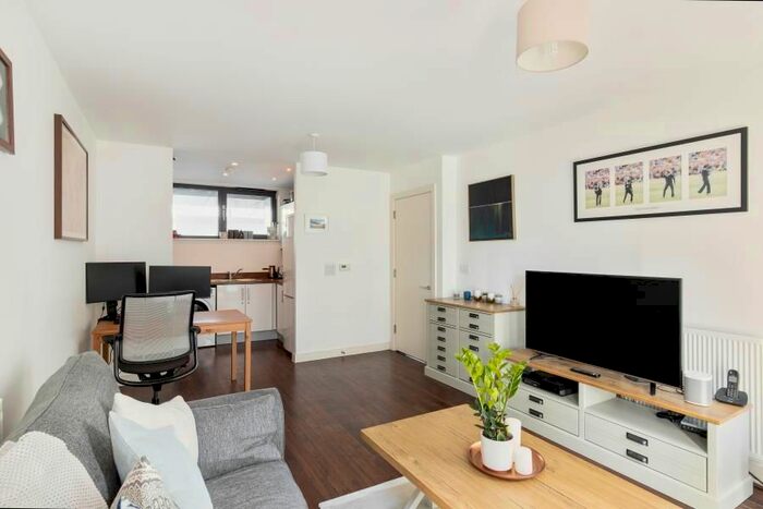 1 Bedroom Flat For Sale In Cotterell House, Palmers Road, E2