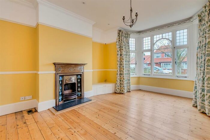 5 Bedroom Semi-detached House To Rent In Chesterfield Road, Chiswick, London, W4