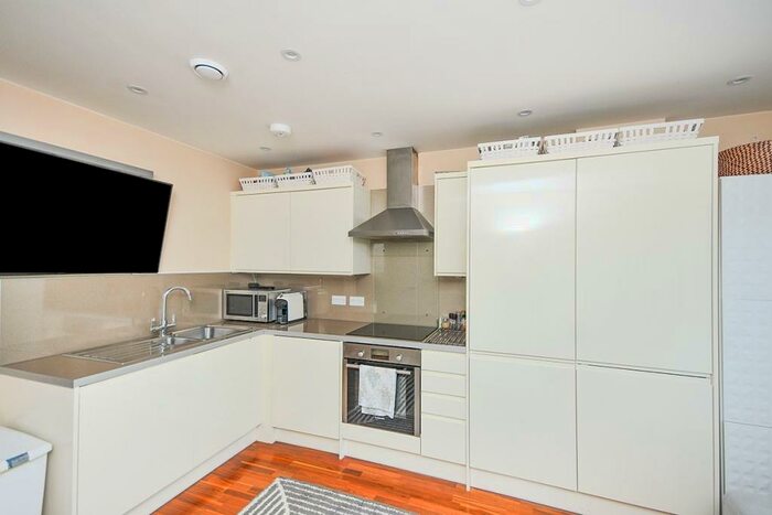 1 Bedroom Flat To Rent In Azalea Drive, Swanley, Kent, BR8