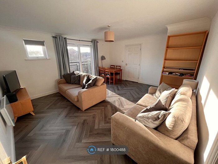 2 Bedroom Flat To Rent In Chester Road, Stretford, Manchester, M32