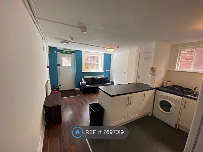 3 Bedroom Flat To Rent In Seel Street, Liverpool, L1