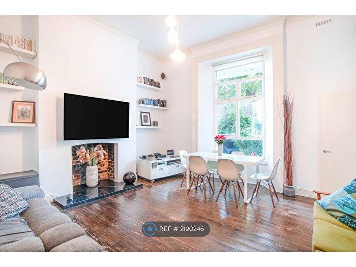 2 Bedroom Flat To Rent In King Edward's Road, London, E9