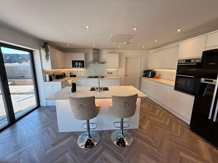 4 Bedroom Detached House To Rent In Bellswood Lane, Iver, SL0