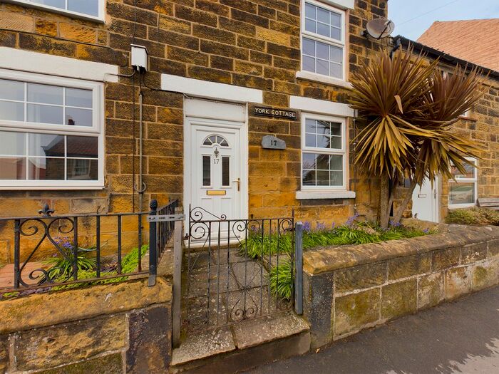 3 Bedroom Cottage For Sale In High Street, Cloughton, Scarborough, YO13