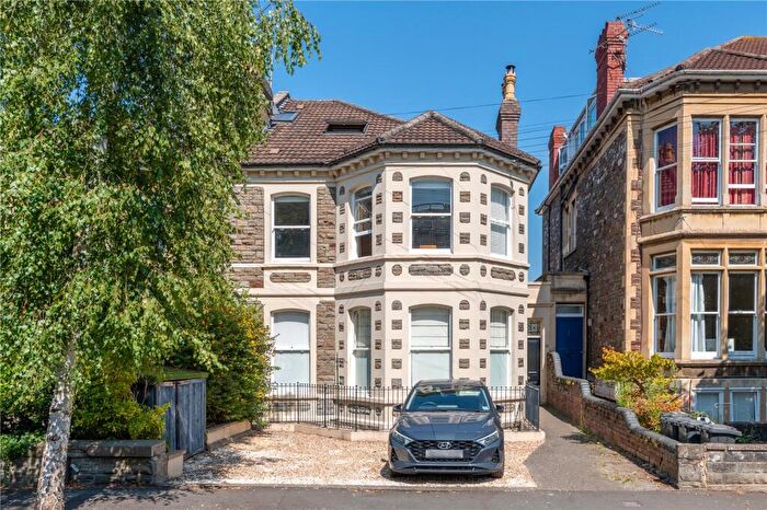 4 Bedroom Maisonette For Sale In Salisbury Road, Redland, Bristol, BS6