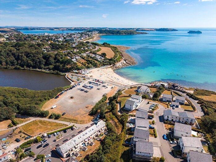 3 Bedroom Maisonette For Sale In Swanpool, Falmouth, TR11