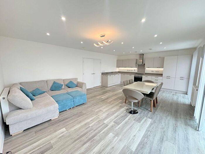 3 Bedroom Apartment For Sale In Waterside, Brightlingsea, CO7