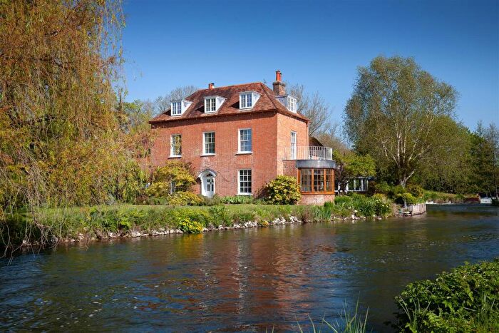 5 Bedroom House For Sale In Longstock Road, Stockbridge, SO20