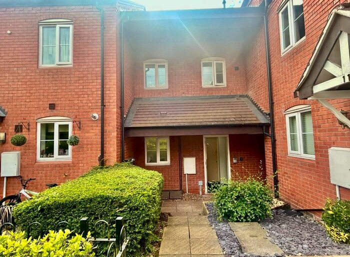 2 Bedroom Flat For Sale In Rayson Close, Streethay, Lichfield, WS13