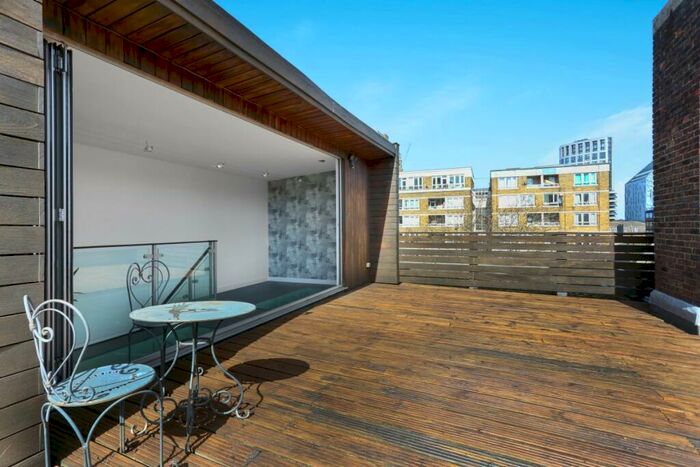 2 Bedroom Apartment To Rent In Old Street, The City, EC1V