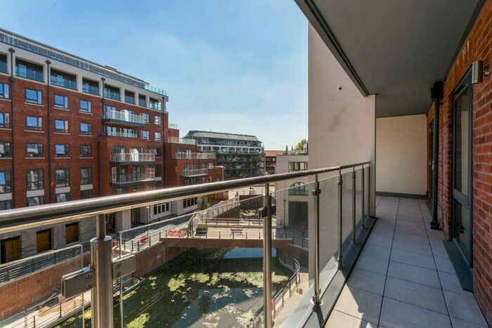 2 Bedroom Flat To Rent In The Colonnade Maidenhead, SL6