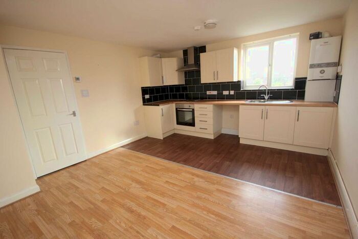 2 Bedroom Flat To Rent In Ambleside Court, Stalybridge, SK15