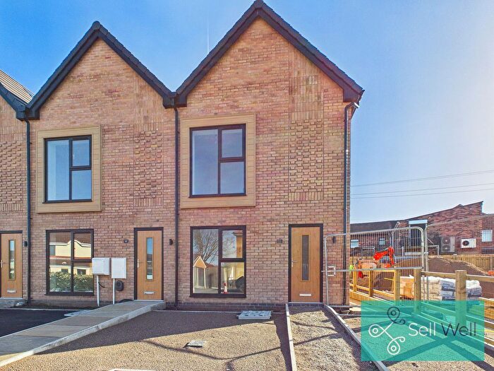 2 Bedroom Town House For Sale In The Cottons St. Johns Road, Manchester, M28