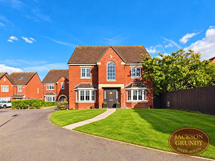 4 Bedroom Detached House For Sale In The Spinney, Grange Park, NN4