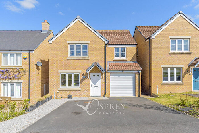 4 Bedroom Detached House For Sale In Yates Close, Weldon, Northamptonshire, NN17