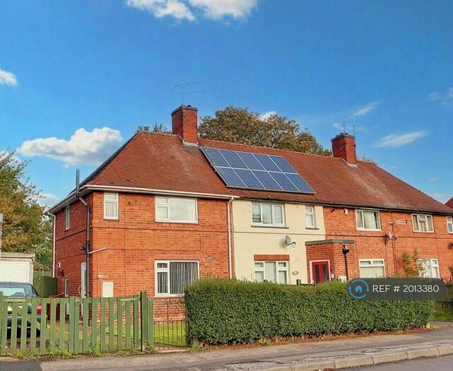 3 Bedroom End Of Terrace House To Rent In Minver Crescent, Nottingham, NG8
