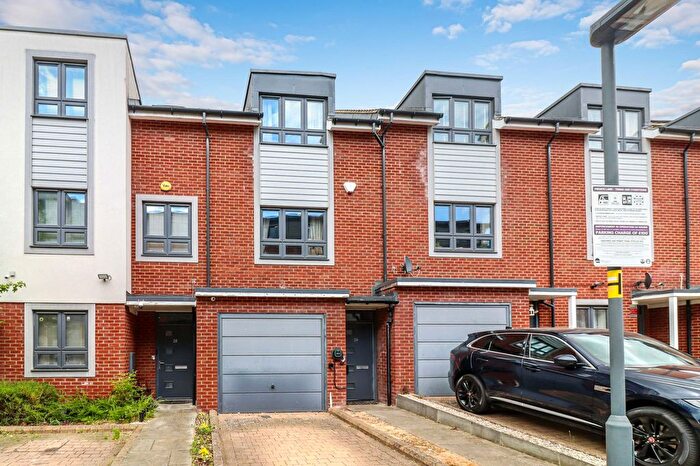 3 Bedroom Terraced House For Sale In Rembrandt Way, Watford, WD18