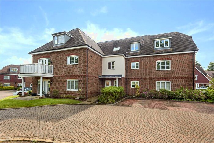 2 Bedroom Apartment To Rent In Hedgerley Lane, Gerrards Cross, SL9