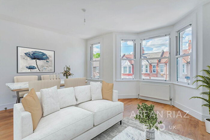 2 Bedroom Maisonette To Rent In Fortunegate Road, Harlesden, London, NW10