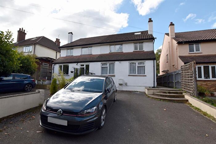4 Bedroom Semi-Detached House To Rent In Woodlands Road, Redhill, RH1