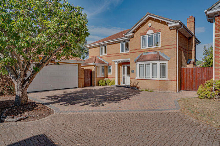 4 Bedroom House For Sale In Sovereign Crescent, Titchfield Common, PO14