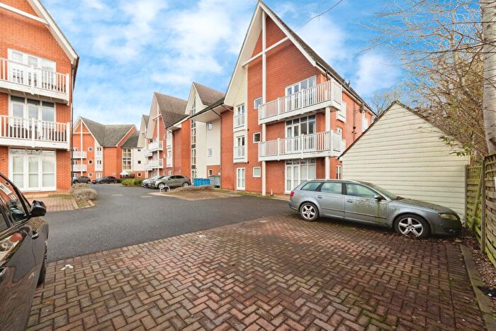 2 Bedroom Apartment For Sale In Woodshires Road, Solihull, B92