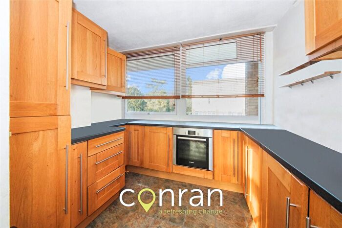 4 Bedroom Apartment To Rent In Tarnwood Park, Court Road, Eltham, SE9