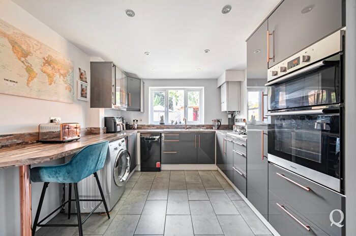 3 Bedroom Semi-detached House For Sale In Puttney Drive, Church Milton, Sittingbourne, Kent, ME10
