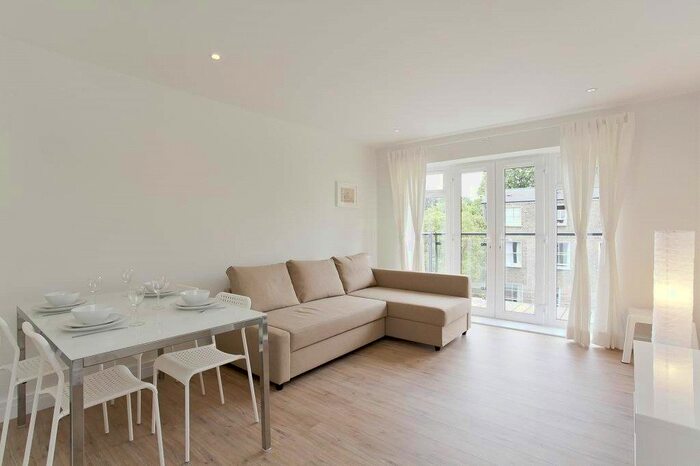 1 Bedroom Flat To Rent In Havilland Mews, London, W12