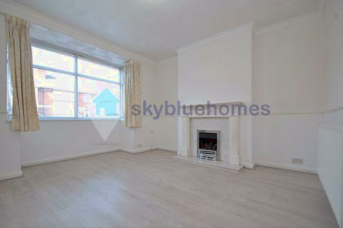 2 Bedroom Semi-Detached House To Rent In Barton Road, Leicester, LE3