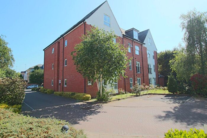 1 Bedroom Flat For Sale In A Archers Road, Southampton, SO15