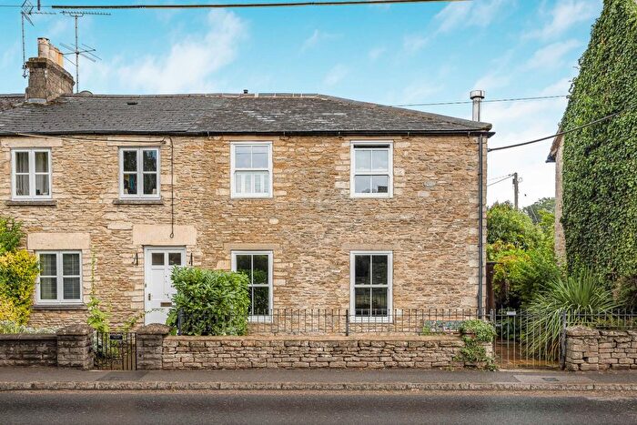 3 Bedroom End Of Terrace House For Sale In London Road, Tetbury, Gloucestershire, GL8